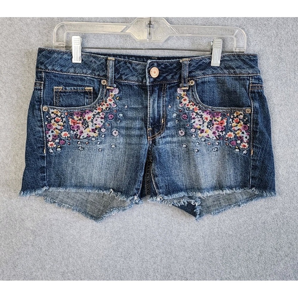 American‎ Eagle Embroidered Floral Distressed Low Rise Denim Shorts Size 6